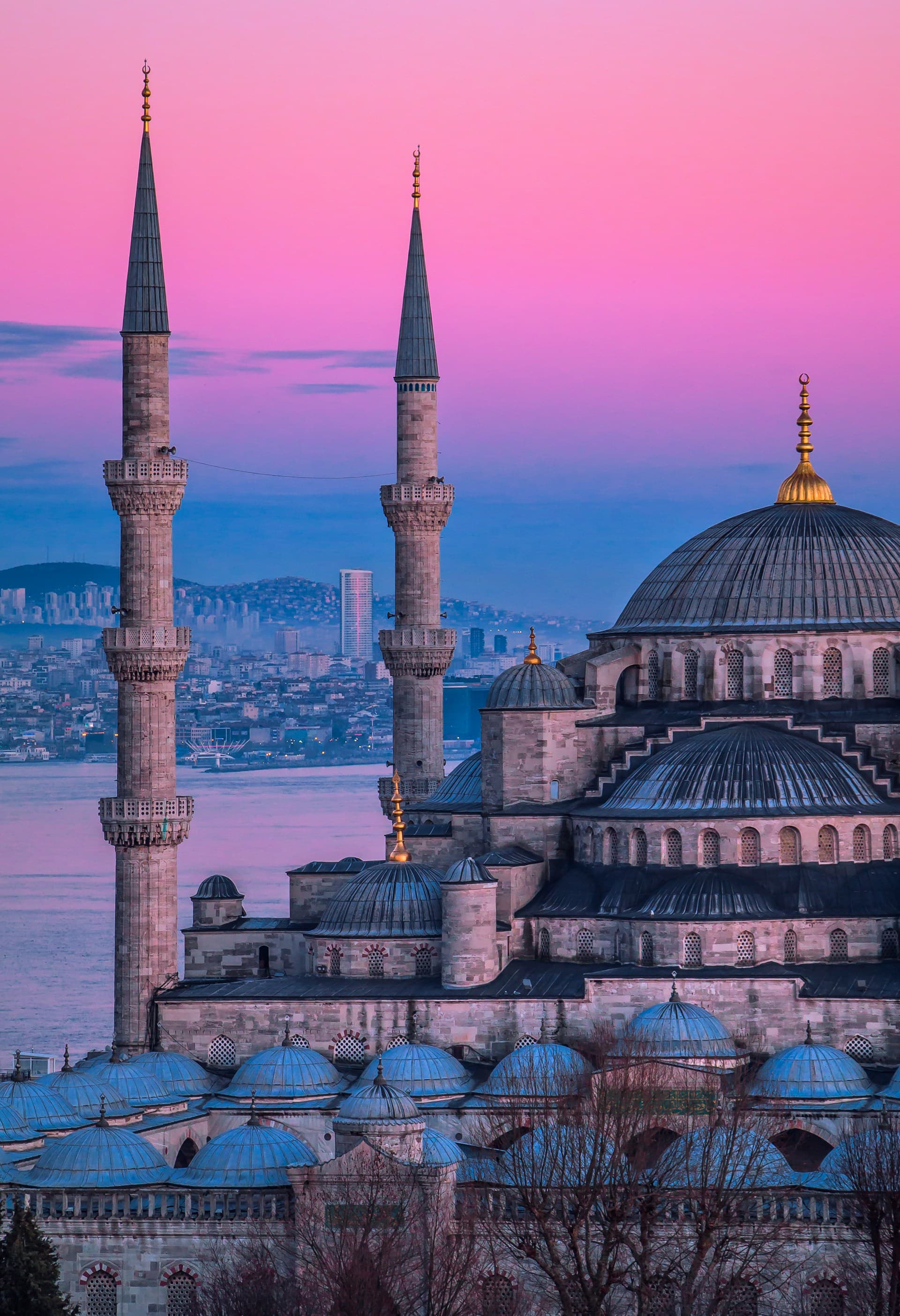 The majestic Blue Mosque (Sultan Ahmed Mosque)